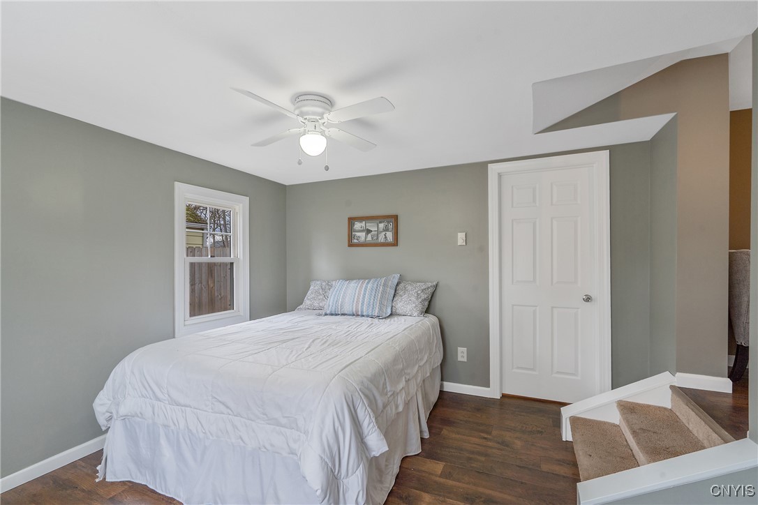 36 Pine Ridge Circle, Clay, New York image 19