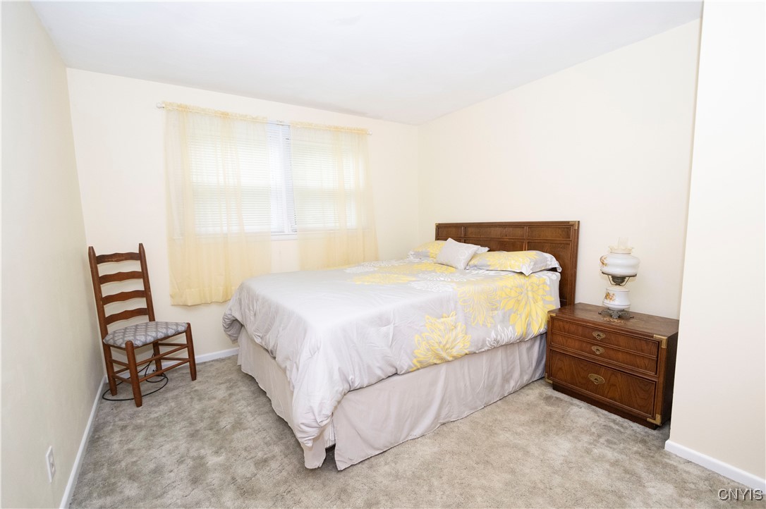 Camillus, New York 13219, United States, 4 Bedrooms Bedrooms, ,2 BathroomsBathrooms,Residential,Pending,39963