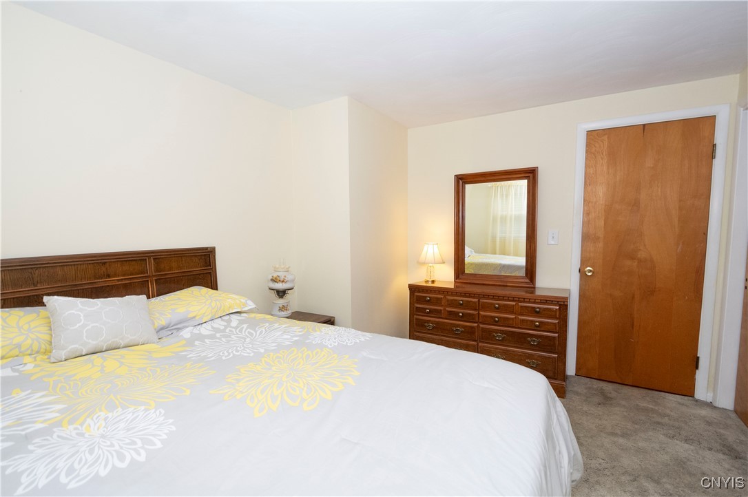 Camillus, New York 13219, United States, 4 Bedrooms Bedrooms, ,2 BathroomsBathrooms,Residential,Pending,39963