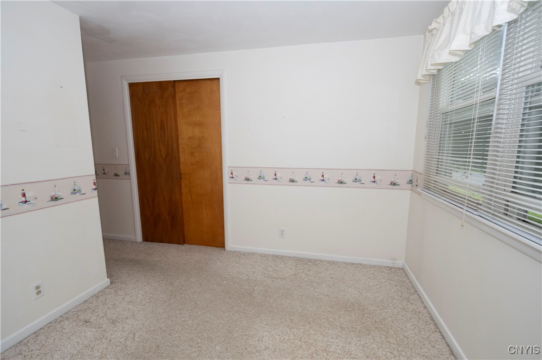 Camillus, New York 13219, United States, 4 Bedrooms Bedrooms, ,2 BathroomsBathrooms,Residential,Pending,39963