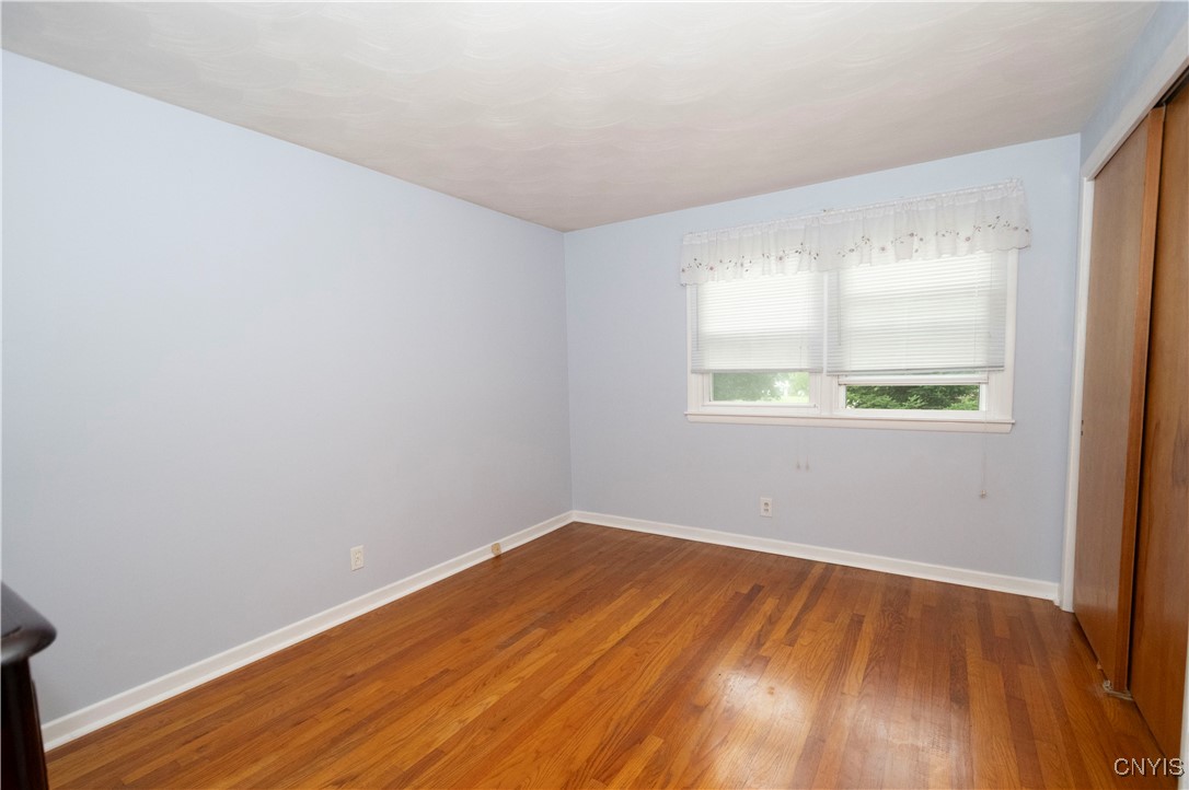 Camillus, New York 13219, United States, 4 Bedrooms Bedrooms, ,2 BathroomsBathrooms,Residential,Pending,39963