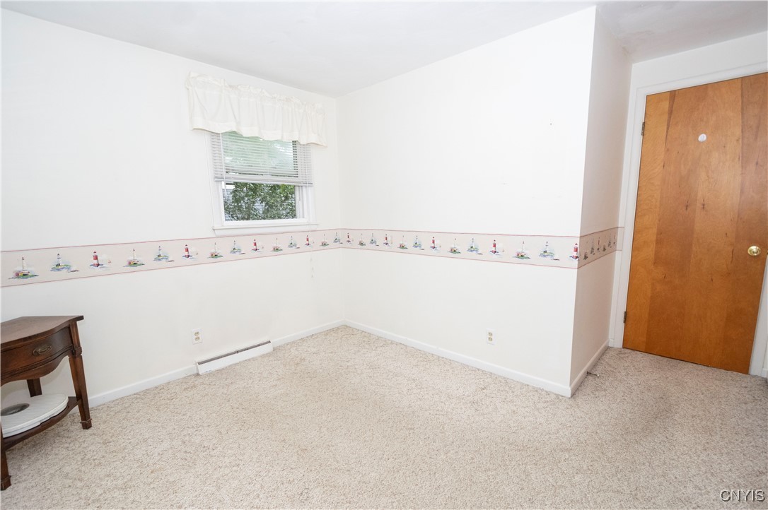 Camillus, New York 13219, United States, 4 Bedrooms Bedrooms, ,2 BathroomsBathrooms,Residential,Pending,39963