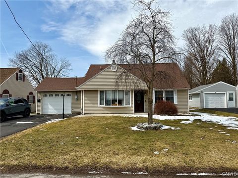 Homes For Sale - 427 Van Roen Road<br/> Oneida County, Utica, NY 13502