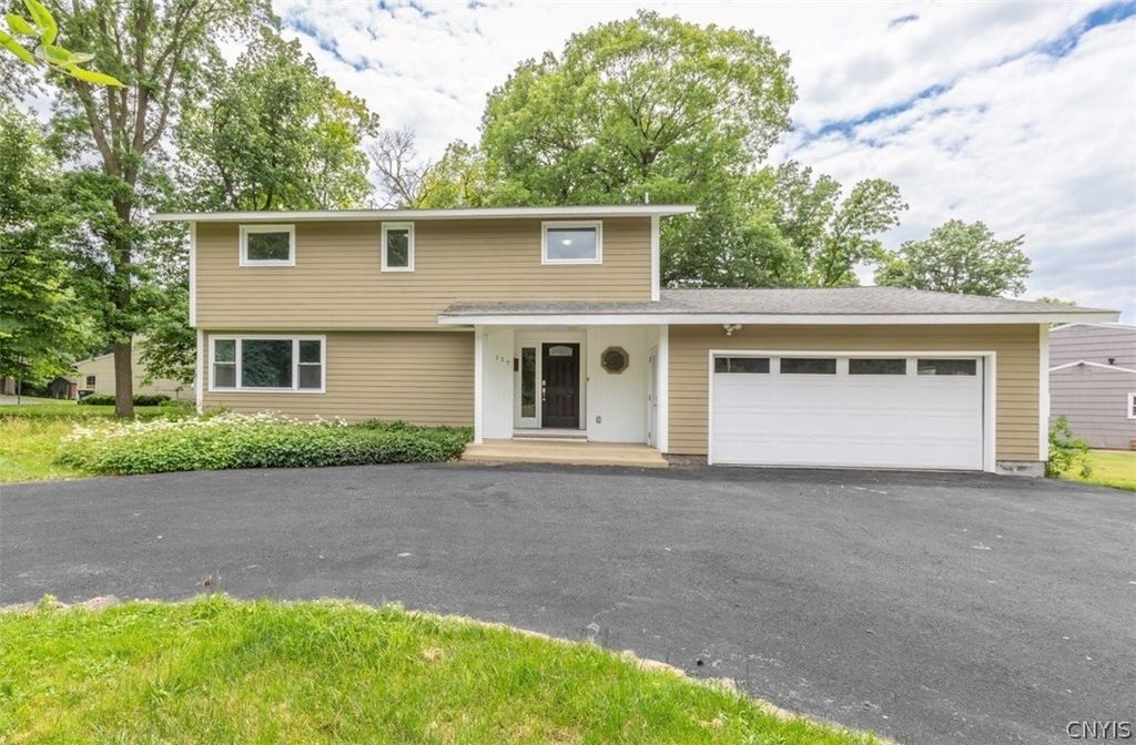 Photo of 117 Treeland Circle, Geddes, NY 13219 (MLS # S1665920)