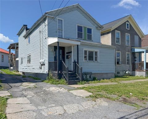 Photo of 742 Jay Street, Utica, NY 13501 (MLS # S1695090)