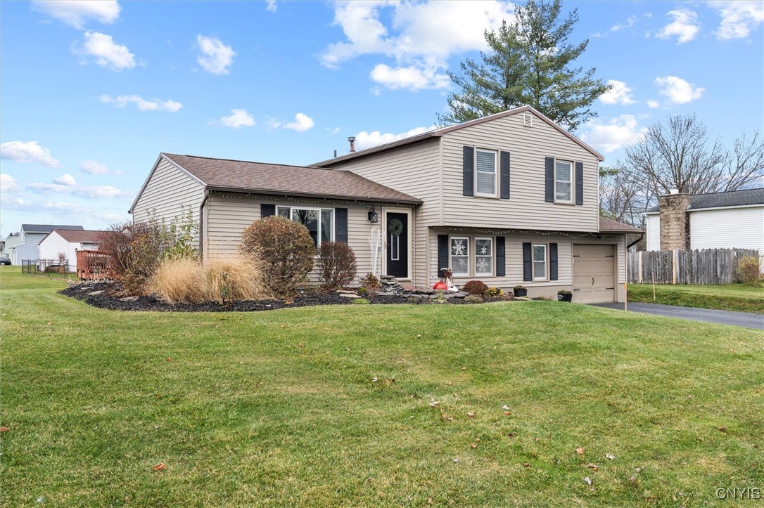 5509 Imperia Lane, Clay, New York image 37