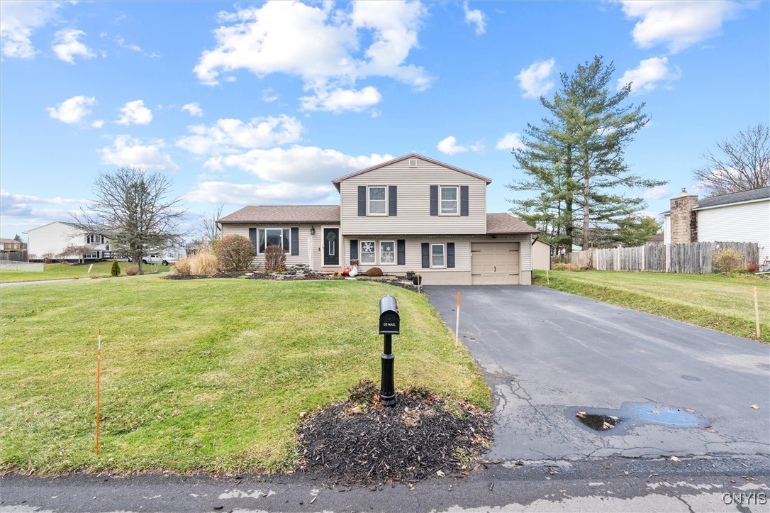 5509 Imperia Lane, Clay, New York image 3