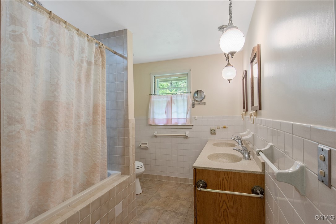 5682 Ike Dixon Road, Camillus, New York image 18