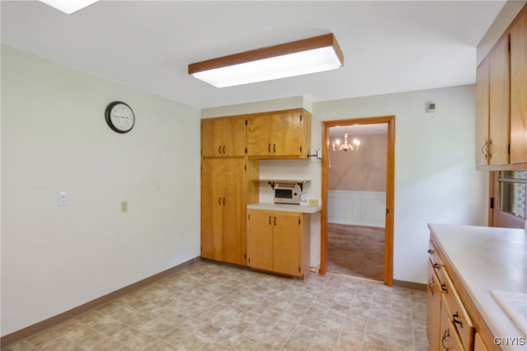 5682 Ike Dixon Road, Camillus, New York image 16