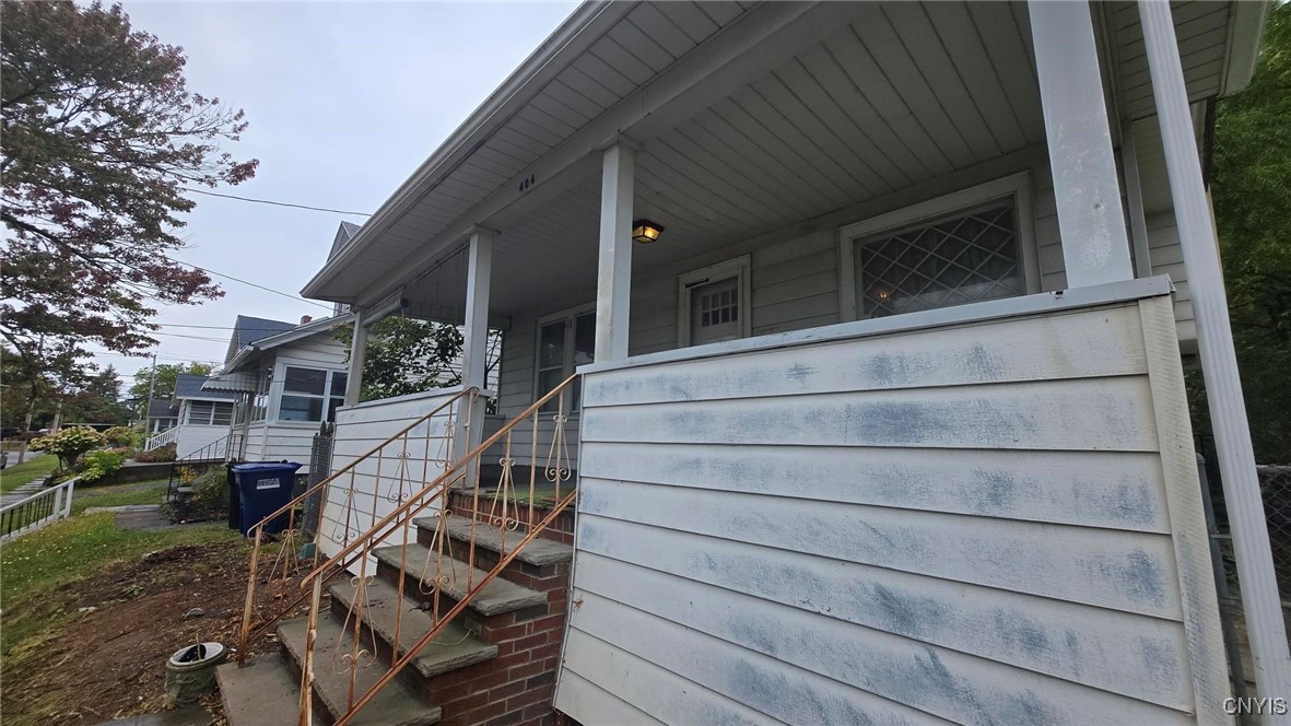 404 Griffiths Street