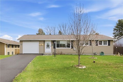 Homes For Sale - 105 Clark Lane<br/> Camillus, NY 13031