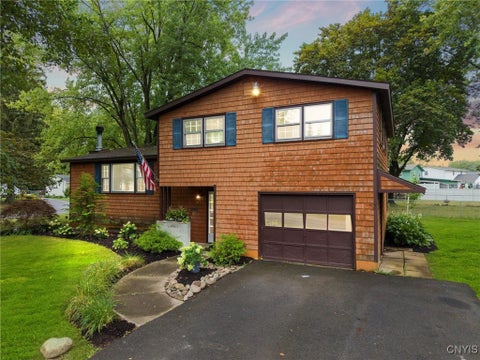 Photo for 114 Glenwood Drive S