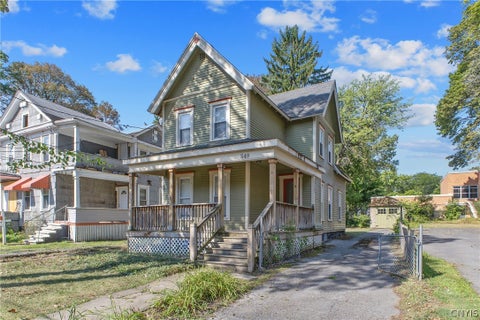 Photo of 548 Columbus Avenue, Syracuse, NY 13210 (MLS # S1707760)