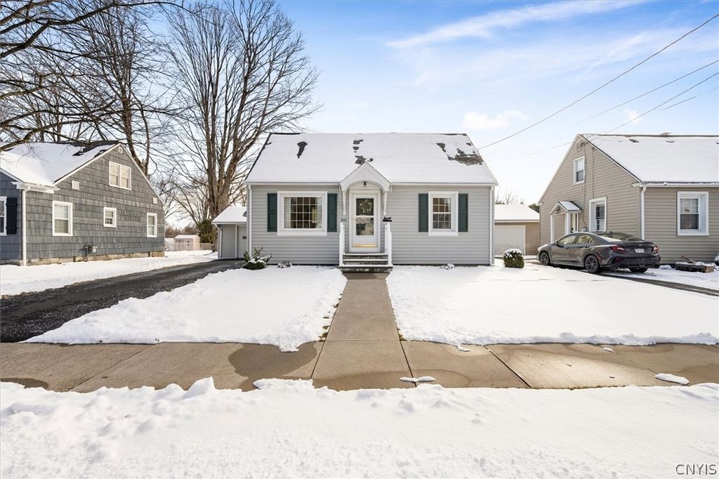 Photo of 811 Massena Avenue, Rome, NY 13440 (MLS # S1667826)