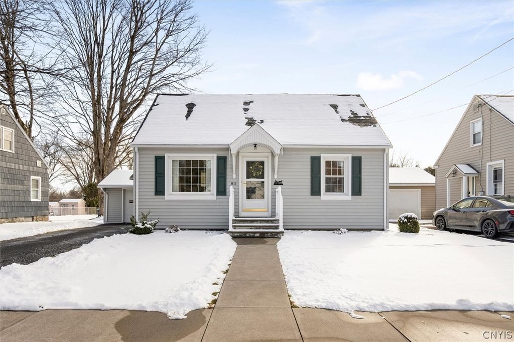 Photo of 811 Massena Avenue, Rome, NY 13440 (MLS # S1667826)