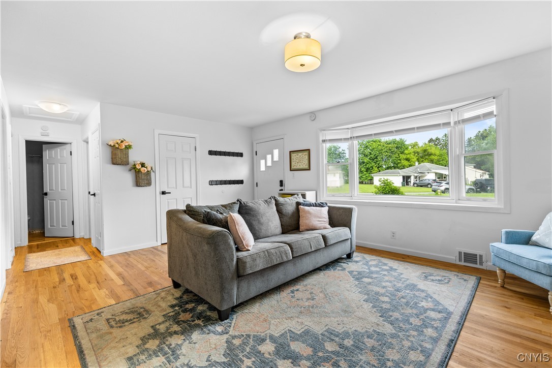461 Van Ellis Road, Utica, New York image 9