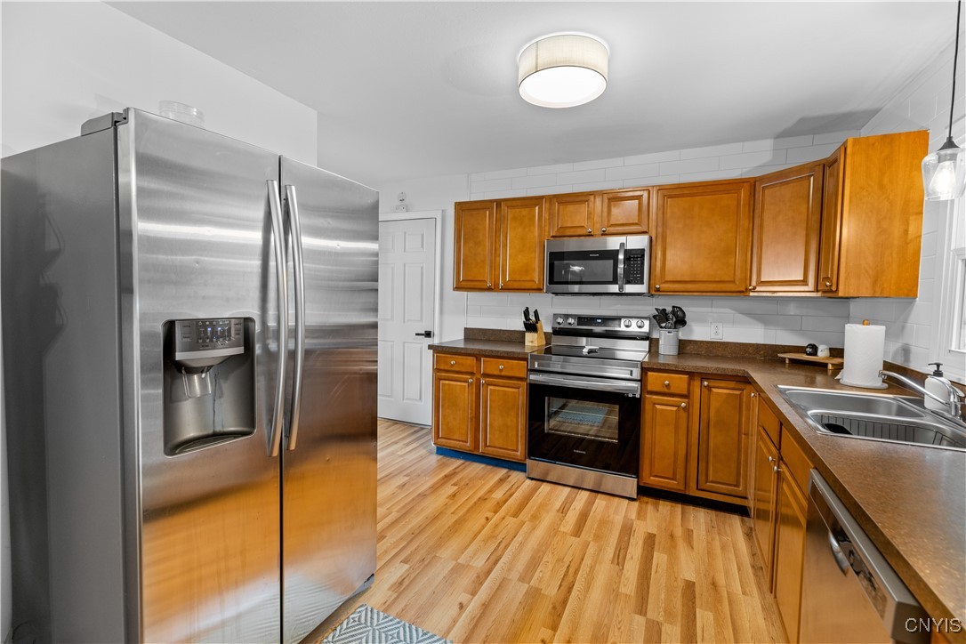 461 Van Ellis Road, Utica, New York image 6