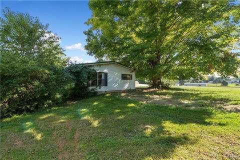 Tiny photo for 71 Dix Drive, Schroeppel, NY 13135 (MLS # S1648592)