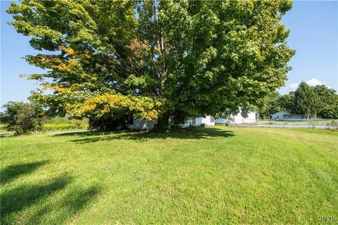 Tiny photo for 71 Dix Drive, Schroeppel, NY 13135 (MLS # S1648592)