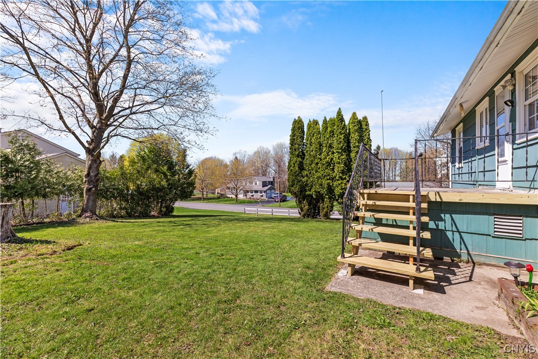400 Oakridge Drive, Camillus, New York image 37