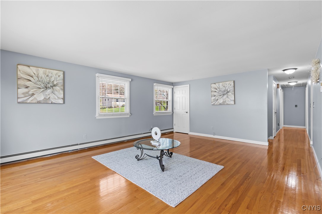 400 Oakridge Drive, Camillus, New York image 9