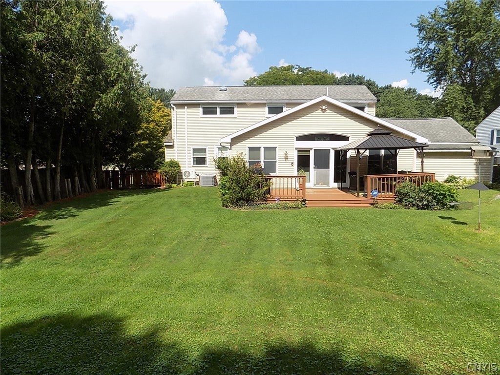 5 Lower Woods Rd S