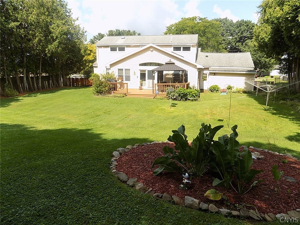 5 Lower Woods Rd S