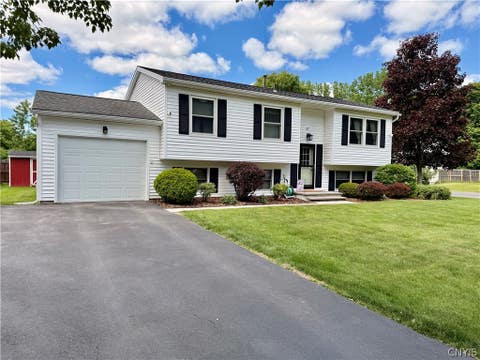 Photo of 37 Sunnyfield Drive, Cortland, NY 13045 (MLS # S1689165)