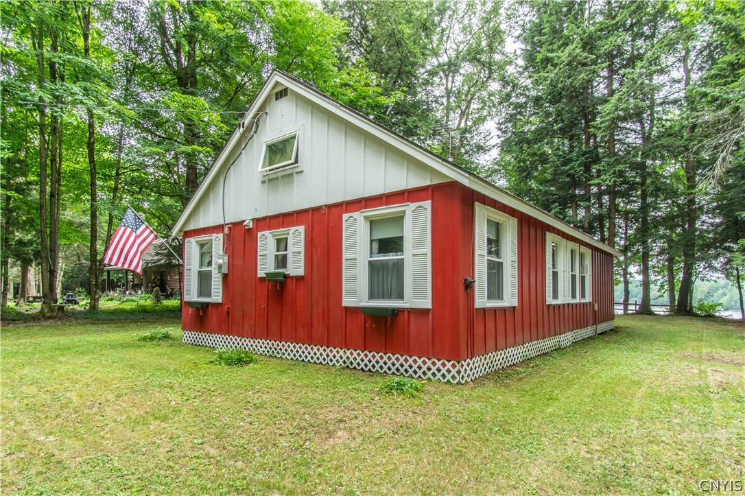 1135 Hemlock Hills Road