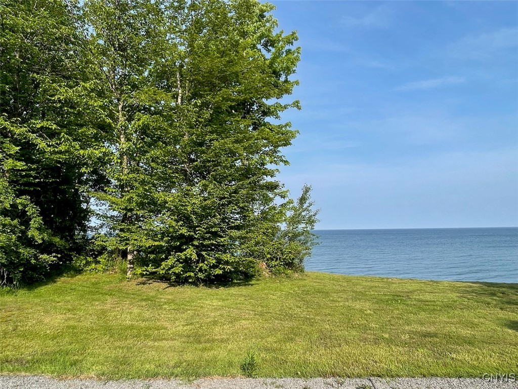 Ontario Shores Drive, Sterling, New York image 2