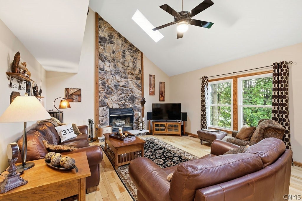 5372 Barrows Pointe