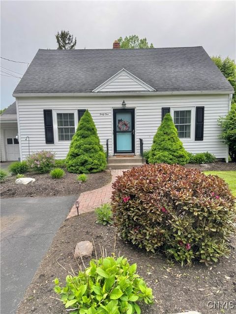 41 Letchworth Street Auburn NY 13021