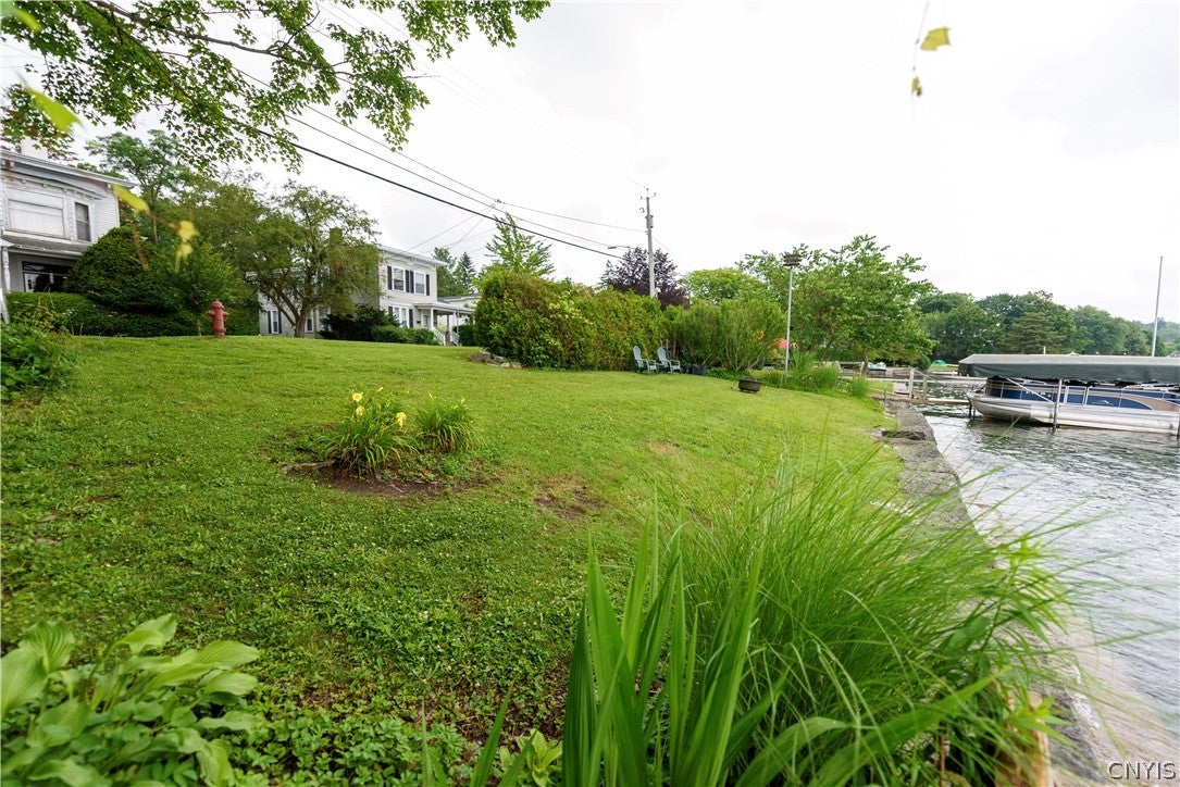 20 W Lake Street