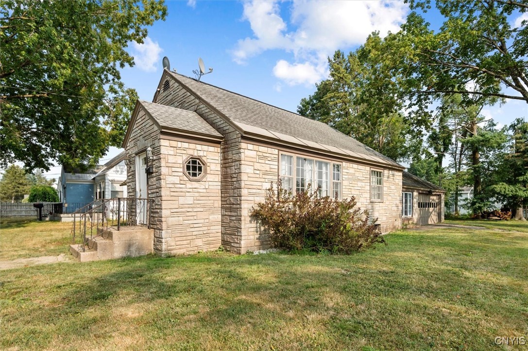 900 Valentine Avenue