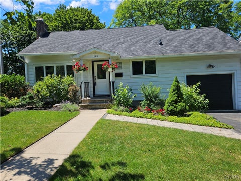 Homes For Sale - 320 Scott Avenue<br/> Onondaga County, Syracuse, NY 13224