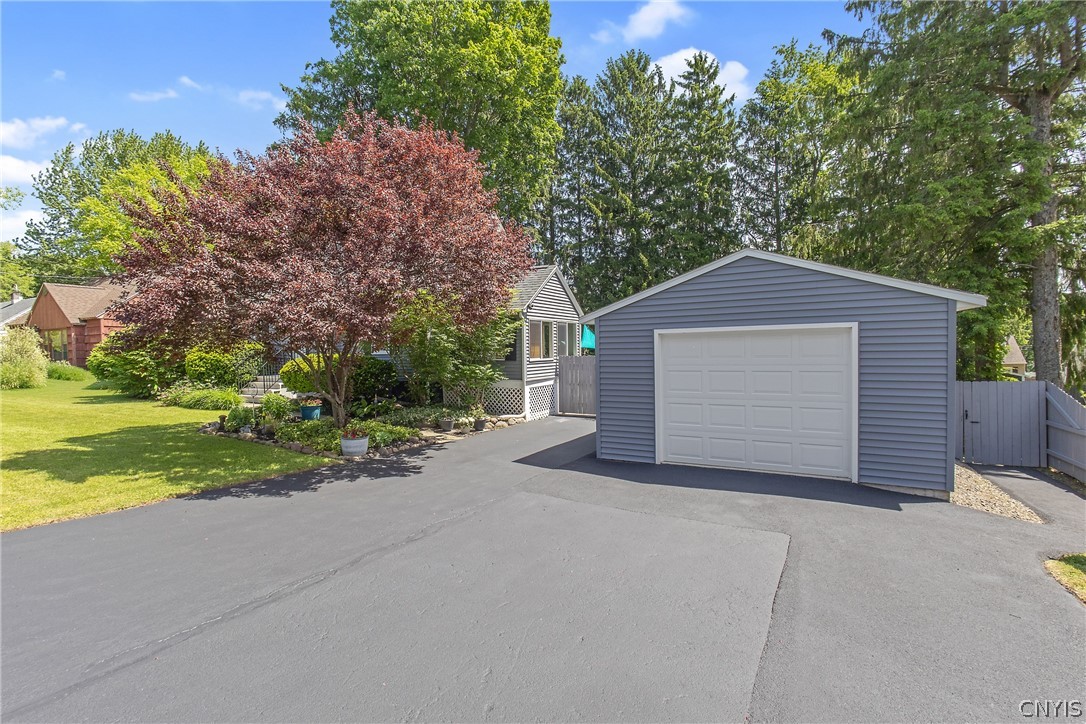 208 Mcclennan Drive