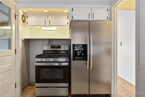 Tiny photo for 246 Academy Place, Syracuse, NY 13207 (MLS # S1655448)