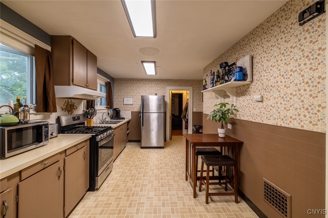 118 Smith Road, Syracuse, New York image 9