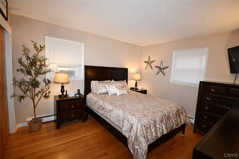 Tiny photo for 30 Royal Brook Lane, New Hartford, NY 13417 (MLS # S1702687)