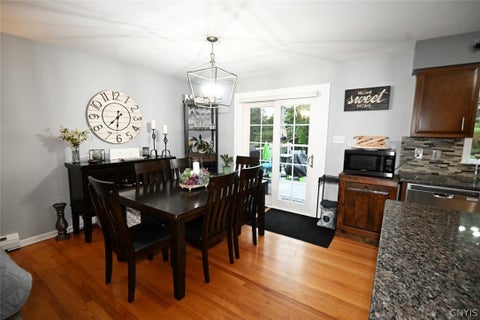 Tiny photo for 30 Royal Brook Lane, New Hartford, NY 13417 (MLS # S1702687)