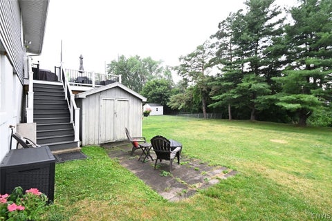 Tiny photo for 30 Royal Brook Lane, New Hartford, NY 13417 (MLS # S1702687)