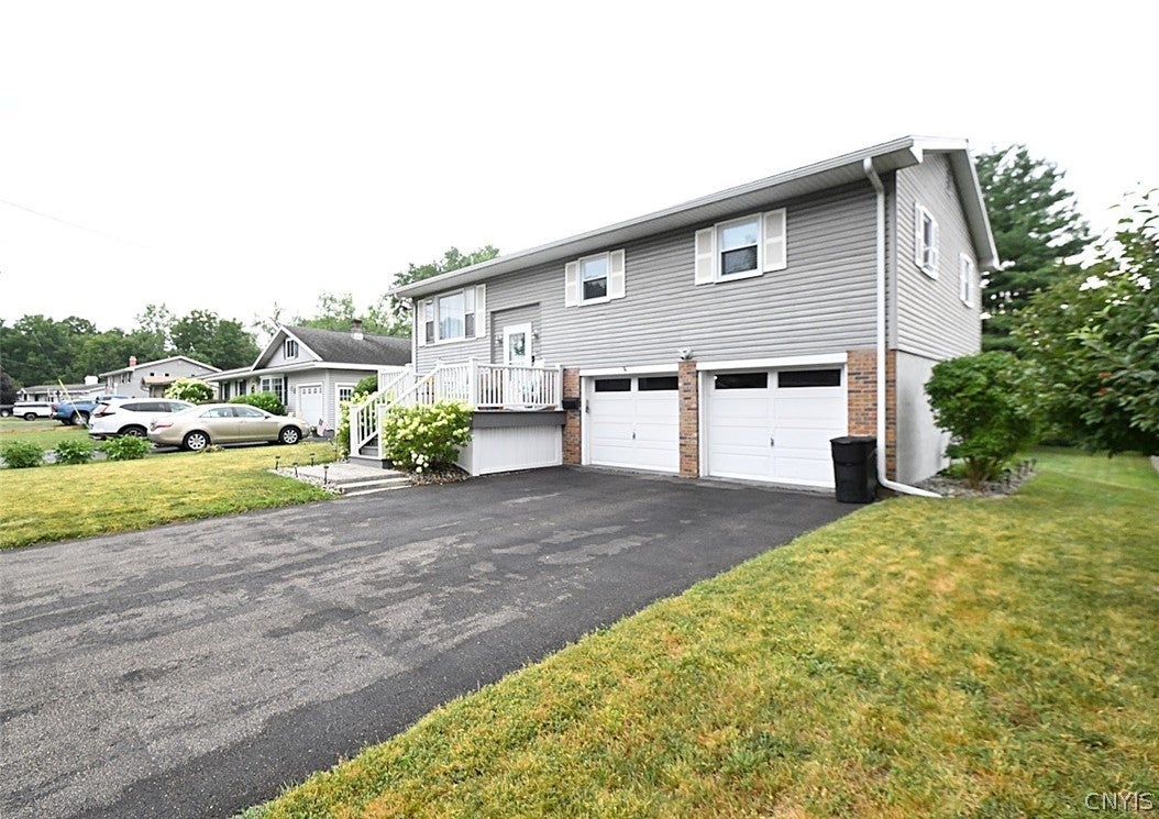 30 Royal Brook Lane