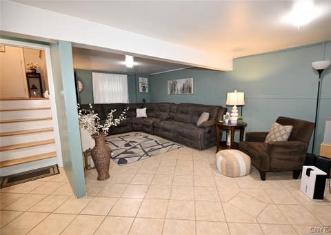 Tiny photo for 30 Royal Brook Lane, New Hartford, NY 13417 (MLS # S1702687)