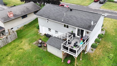 Tiny photo for 30 Royal Brook Lane, New Hartford, NY 13417 (MLS # S1702687)