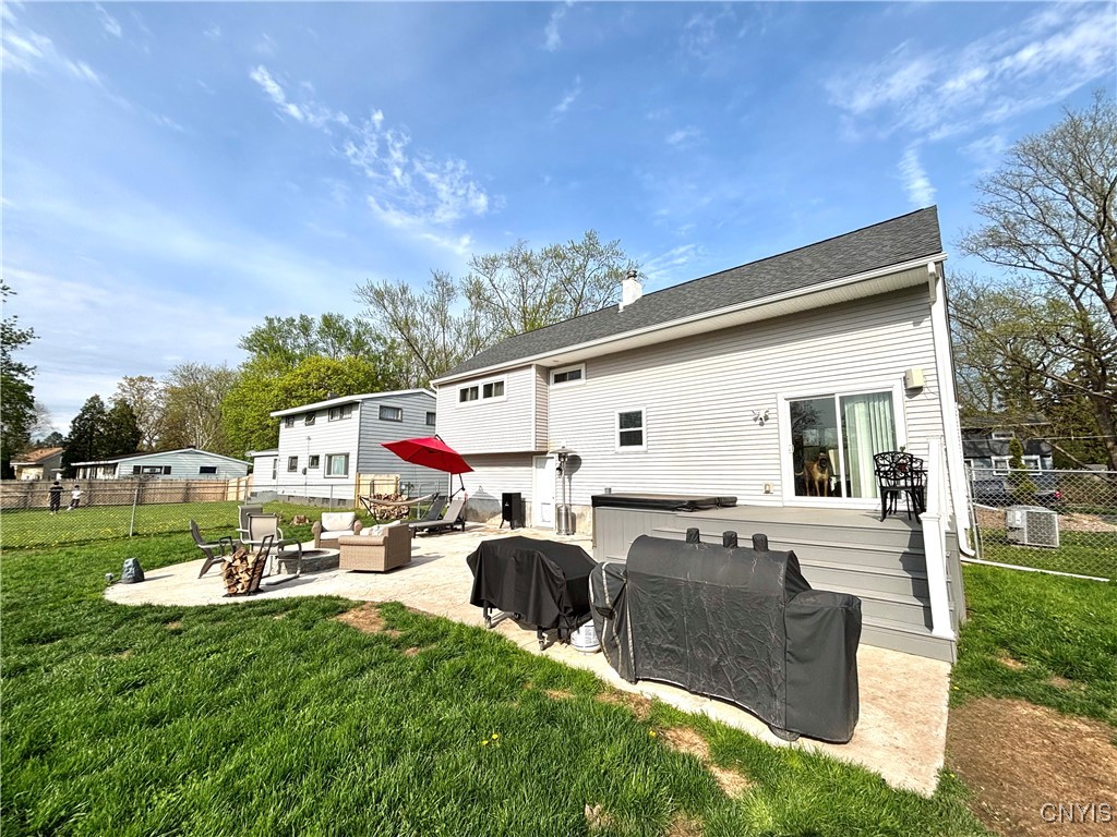 3 Gooseberry Lane, Clay, New York image 4