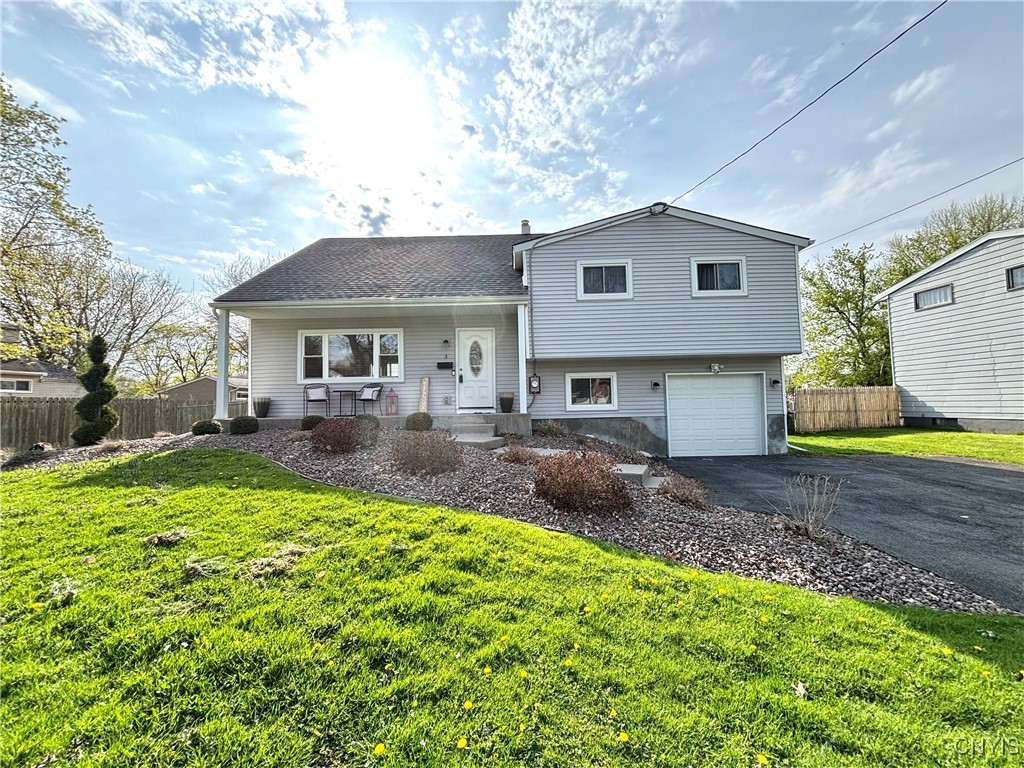 3 Gooseberry Lane, Clay, New York image 1