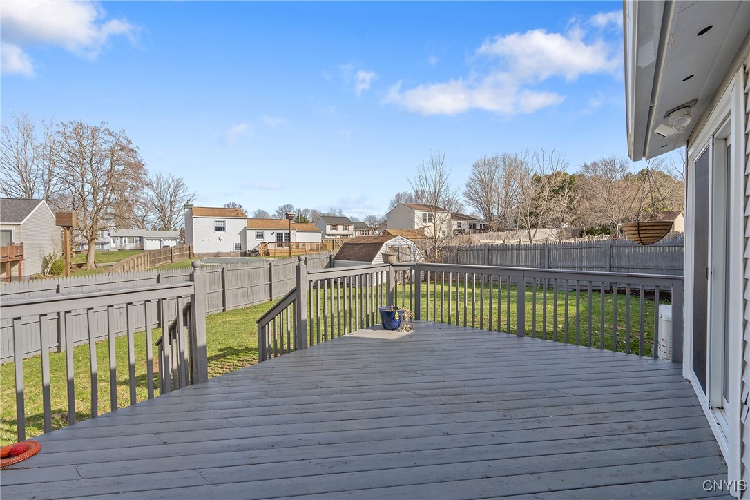 8427 Quadrant Lane, Clay, New York image 28