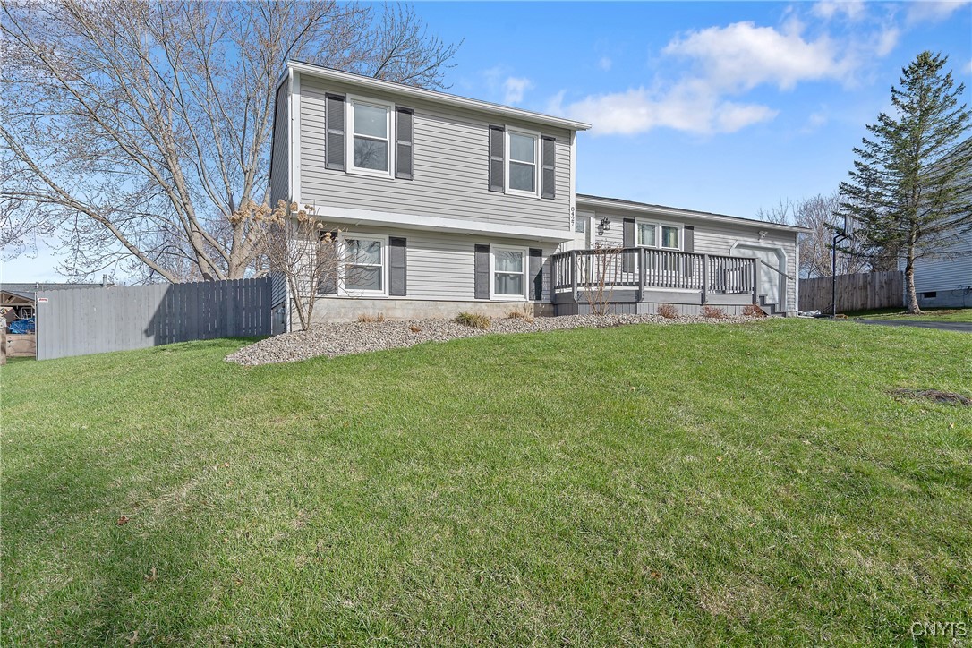 8427 Quadrant Lane, Clay, New York image 2