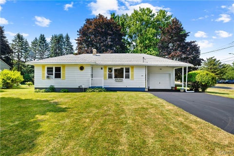 Photo of 339 Lomond Place, Utica, NY 13502 (MLS # S1702108)