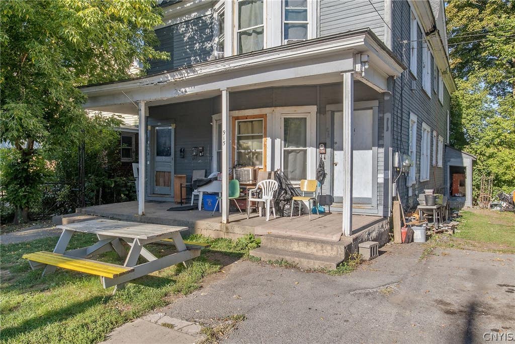 Photo of 913 Lemoyne Avenue #15, Syracuse, NY 13208 (MLS # S1701705)